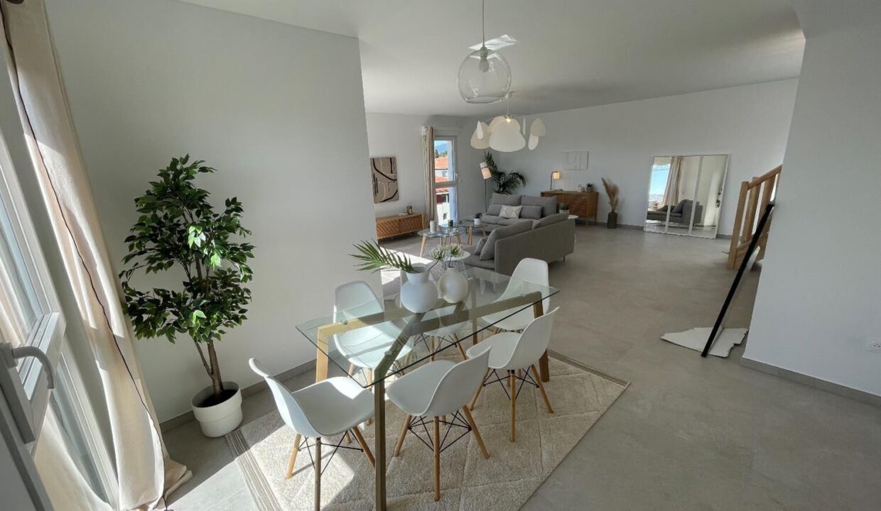 Media_8_horizon-marine